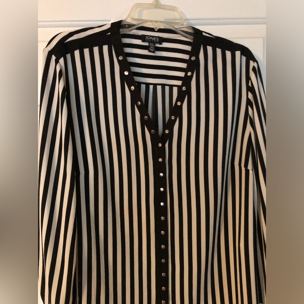 Women’s blouse